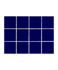 Sobre o produto  O Revestimento Cobalto 10x10 da Strufaldi é um azulejo com acabamento brilhante, projetado para proporcionar um visual vibrante e moderno aos ambientes. Este revestimento possui resistência à mancha d'água, sendo ideal para áreas sujeitas a umidade, como banheiros e cozinhas. Sua estampa lisa em cor azul cobalto oferece uma superfície intensa e uniforme, perfeita para criar um ambiente dinâmico e estiloso. Com dimensões de 10 centímetros por 10 centímetros e uma variação de 1 face, cada peça mantém uma aparência consistente, contribuindo para um visual uniforme e elegante. Adicionalmente, a borda bold deste revestimento adiciona um acabamento robusto e distintivo, destacando cada azulejo individualmente e proporcionando um visual bem-acabado. O revestimento Cobalto da Strufaldi é uma escolha excelente para quem busca combinar estética e funcionalidade. Portanto, é ideal para aplicações em espaços como banheiros, cozinhas e áreas de serviço, onde a facilidade de limpeza e manutenção é essencial. [divider] Sobre nós Bem-vindo ao Atacadão dos Pisos, o destino final para todas as suas necessidades de materiais de construção! Com nossa ampla gama de produtos, ajudamos você a construir a casa dos seus sonhos. Nossa loja tem tudo que você precisa, desde pisos até revestimentos e muito mais. Além disso, com mais de 300 modelos de pisos e revestimentos à sua escolha, você encontra exatamente o que procura para dar o acabamento perfeito à sua casa. Entendemos que o tempo é fundamental quando se trata de projetos de construção. Por isso, oferecemos entrega em até 48 horas dentro do estado do Rio de Janeiro. Dessa forma, você não precisa se preocupar com atrasos ou tempos de espera prolongados. Nós temos você coberto! No Atacadão dos Pisos, também proporcionamos opções de pagamento flexíveis para facilitar sua compra. Você pode pagar em até 10 vezes sem juros, permitindo que você se concentre na construção da sua casa sem se preocupar com o encargo financeiro. Queremos fazer parte da sua felicidade, ajudando na construção da casa dos sonhos. Reconhecemos que uma casa confortável e acolhedora é essencial para o bem-estar geral. Por isso, queremos ajudá-lo a alcançar essa felicidade, fornecendo-lhe os melhores materiais de construção. Convidamo-lo a visitar a nossa loja física, onde o nosso pessoal simpático e experiente terá todo o prazer em ajudá-lo na sua compra. Estamos localizados em Av. Presidente Lincoln, 411 ou 410 | Jardim Meriti - São João de Meriti, RJ, e mal podemos esperar para recebê-lo! Venha e veja você mesmo porque o Atacadão dos Pisos é a melhor escolha para todas as suas necessidades, proporcionando uma casa recheada de felicidade para você e sua família. Veja mais como o Revestimento Cobalto 10x10 clicando aqui