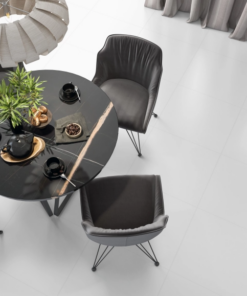 Sobre o produto O Piso Branco Neve Mate Plus da Carmelo Fior, com medidas de 62x62 centímetros, é uma escolha sofisticada e versátil para revestir ambientes com elegância e estilo. Com um acabamento brilhante, este piso oferece uma superfície suave e uniforme, proporcionando uma estética minimalista e moderna ao espaço. O tom branco neve traz luminosidade e amplitude ao ambiente, criando uma atmosfera serena e convidativa. Sua tonalidade neutra permite uma fácil combinação com diversos estilos de decoração, adaptando-se harmoniosamente a diferentes espaços. Fabricado com materiais de alta qualidade, o Piso Branco Neve Plus oferece resistência e durabilidade, garantindo uma longa vida útil ao revestimento. Sua textura brilhante ajuda a disfarçar marcas de sujeira e desgaste, facilitando a manutenção e limpeza do ambiente. Em resumo, o Piso Branco Neve Plus de 62x62 centímetros é uma escolha elegante e funcional para quem busca um revestimento durável, de fácil manutenção e com uma estética atemporal para diversos tipos de ambientes. [divider] Sobre nós Bem-vindo ao Atacadão dos Pisos, o destino final para todas as suas necessidades de materiais de construção! Com nossa ampla gama de produtos, ajudamos você a construir a casa dos seus sonhos. Nossa loja tem tudo que você precisa, desde pisos até revestimentos e muito mais. Além disso, com mais de 300 modelos de pisos e revestimentos à sua escolha, você encontra exatamente o que procura para dar o acabamento perfeito à sua casa. Entendemos que o tempo é fundamental quando se trata de projetos de construção. Por isso, oferecemos entrega em até 48 horas dentro do estado do Rio de Janeiro. Dessa forma, você não precisa se preocupar com atrasos ou tempos de espera prolongados. Nós temos você coberto! No Atacadão dos Pisos, também proporcionamos opções de pagamento flexíveis para facilitar sua compra. Você pode pagar em até 10 vezes sem juros, permitindo que você se concentre na construção da sua casa sem se preocupar com o encargo financeiro. Queremos fazer parte da sua felicidade, ajudando na construção da casa dos sonhos. Reconhecemos que uma casa confortável e acolhedora é essencial para o bem-estar geral. Por isso, queremos ajudá-lo a alcançar essa felicidade, fornecendo-lhe os melhores materiais de construção. Convidamo-lo a visitar a nossa loja física, onde o nosso pessoal simpático e experiente terá todo o prazer em ajudá-lo na sua compra. Estamos localizados em Av. Presidente Lincoln, 411 ou 410 | Jardim Meriti - São João de Meriti, RJ, e mal podemos esperar para recebê-lo! Venha e veja você mesmo porque o Atacadão dos Pisos é a melhor escolha para todas as suas necessidades, proporcionando uma casa recheada de felicidade para você e sua família. Veja mais como o Piso Branco Neve Plus clicando aqui !!