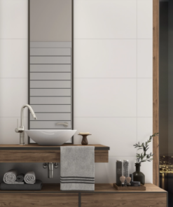  Sobre o produto O Revestimento Branco Neve Mate Plus 32x57 da Carmelo Fior é uma excelente escolha para quem busca uma atmosfera clean e moderna. Seu acabamento acetinado confere um toque suave e elegante, enquanto a estampa lisa em cor branca proporciona um visual atemporal e versátil, adaptando-se facilmente a diferentes estilos de decoração. Com borda bold, sua instalação é facilitada, garantindo um resultado final impecável. Com dimensões de 32 centímetros por 57 centímetros, é ideal para revestir paredes de banheiros, cozinhas e outros ambientes internos, adicionando um toque de sofisticação ao espaço. Sobre nós Bem-vindo ao Atacadão dos Pisos, o destino final para todas as suas necessidades de materiais de construção! Com nossa ampla gama de produtos, ajudamos você a construir a casa dos seus sonhos. Nossa loja tem tudo que você precisa, desde pisos até revestimentos e muito mais. Além disso, com mais de 300 modelos de pisos e revestimentos à sua escolha, você encontra exatamente o que procura para dar o acabamento perfeito à sua casa. Entendemos que o tempo é fundamental quando se trata de projetos de construção. Por isso, oferecemos entrega em até 48 horas dentro do estado do Rio de Janeiro. Dessa forma, você não precisa se preocupar com atrasos ou tempos de espera prolongados. Nós temos você coberto! No Atacadão dos Pisos, também proporcionamos opções de pagamento flexíveis para facilitar sua compra. Você pode pagar em até 10 vezes sem juros, permitindo que você se concentre na construção da sua casa sem se preocupar com o encargo financeiro. Queremos fazer parte da sua felicidade, ajudando na construção da casa dos sonhos. Reconhecemos que uma casa confortável e acolhedora é essencial para o bem-estar geral. Por isso, queremos ajudá-lo a alcançar essa felicidade, fornecendo-lhe os melhores materiais de construção. Convidamo-lo a visitar a nossa loja física, onde o nosso pessoal simpático e experiente terá todo o prazer em ajudá-lo na sua compra. Estamos localizados em Av. Presidente Lincoln, 411 ou 410 | Jardim Meriti - São João de Meriti, RJ, e mal podemos esperar para recebê-lo! Venha e veja você mesmo porque o Atacadão dos Pisos é a melhor escolha para todas as suas necessidades, proporcionando uma casa recheada de felicidade para você e sua família. Veja mais como o Revestimento Branco Neve Mate Plus 32x57 clicando aqui!
