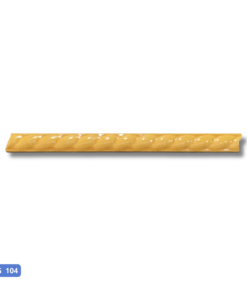 Sobre o produto O listelo FG 104 da Giseli é uma escolha vibrante e contemporânea para adicionar um toque de cor e estilo aos seus espaços internos. Sua estampa lisa em cor Ocre (Mostarda) traz uma tonalidade rica e quente, adicionando personalidade ao ambiente. Com 1 variação de face na superfície, este listelo oferece flexibilidade de aplicação, permitindo que você crie padrões visuais únicos em seus espaços. O acabamento brilhante proporciona um toque luminoso, realçando a intensidade da cor e contribuindo para um visual moderno e elegante. Com dimensões de 2,5 por 30 centímetros, o listelo FG 104 é ideal para áreas internas, especialmente em ambientes como cozinha e banheiro. Ao incorporar esse elemento, você não apenas adiciona um elemento decorativo, mas também infunde energia e vitalidade ao espaço, tornando-o mais convidativo. Renove seus ambientes com a ousadia e modernidade do listelo FG 104 da Giseli. Deixe sua criatividade fluir e transforme seus espaços em áreas vibrantes e cheias de estilo, onde cada detalhe contribui para a expressão única da sua personalidade. [divider] Sobre nós Bem-vindo ao Atacadão dos Pisos, o destino final para todas as suas necessidades de materiais de construção! Com nossa ampla gama de produtos, ajudamos você a construir a casa dos seus sonhos. Nossa loja tem tudo que você precisa, desde pisos até revestimentos e muito mais. Além disso, com mais de 300 modelos de pisos e revestimentos à sua escolha, você encontra exatamente o que procura para dar o acabamento perfeito à sua casa. Entendemos que o tempo é fundamental quando se trata de projetos de construção. Por isso, oferecemos entrega em até 48 horas dentro do estado do Rio de Janeiro. Dessa forma, você não precisa se preocupar com atrasos ou tempos de espera prolongados. Nós temos você coberto! No Atacadão dos Pisos, também proporcionamos opções de pagamento flexíveis para facilitar sua compra. Você pode pagar em até 10 vezes sem juros, permitindo que você se concentre na construção da sua casa sem se preocupar com o encargo financeiro. Queremos fazer parte da sua felicidade, ajudando na construção da casa dos sonhos. Reconhecemos que uma casa confortável e acolhedora é essencial para o bem-estar geral. Por isso, queremos ajudá-lo a alcançar essa felicidade, fornecendo-lhe os melhores materiais de construção. Convidamo-lo a visitar a nossa loja física, onde o nosso pessoal simpático e experiente terá todo o prazer em ajudá-lo na sua compra. Estamos localizados em Av. Presidente Lincoln, 411 ou 410 | Jardim Meriti - São João de Meriti, RJ, e mal podemos esperar para recebê-lo! Venha e veja você mesmo porque o Atacadão dos Pisos é a melhor escolha para todas as suas necessidades, proporcionando uma casa recheada de felicidade para você e sua família. Veja mais como o Listelo FG 104 clicando aqui!
