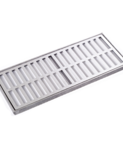 Sobre o produto A Grelha Veicular 20x50 de Alumínio Polido da LGMais, com generosas dimensões de 20 centímetros por 50 centimetros, é uma escolha robusta e eficiente para sistemas de ventilação em veículos. Seu design alongado proporciona uma ampla área de ventilação, enquanto o alumínio polido confere um visual moderno e resistência contra corrosão. Com suas dimensões extensas, essa grelha é projetada para atender às necessidades de ventilação em veículos, proporcionando uma circulação adequada de ar. O acabamento em alumínio polido não apenas adiciona um toque estético, mas também contribui para a durabilidade em ambientes sujeitos a condições variadas. A Grelha Alumínio Polido Veicular da LGMais destaca-se como uma opção confiável para garantir a eficiência e o visual moderno em sistemas de ventilação automotiva. Seja para veículos comerciais ou de passeio, essa grelha oferece um equilíbrio entre funcionalidade e estética. [divider] Sobre nós Bem-vindo ao Atacadão dos Pisos, o destino final para todas as suas necessidades de materiais de construção! Com nossa ampla gama de produtos, ajudamos você a construir a casa dos seus sonhos. Nossa loja tem tudo que você precisa, desde pisos até revestimentos e muito mais. Além disso, com mais de 300 modelos de pisos e revestimentos à sua escolha, você encontra exatamente o que procura para dar o acabamento perfeito à sua casa. Entendemos que o tempo é fundamental quando se trata de projetos de construção. Por isso, oferecemos entrega em até 48 horas dentro do estado do Rio de Janeiro. Dessa forma, você não precisa se preocupar com atrasos ou tempos de espera prolongados. Nós temos você coberto! No Atacadão dos Pisos, também proporcionamos opções de pagamento flexíveis para facilitar sua compra. Você pode pagar em até 10 vezes sem juros, permitindo que você se concentre na construção da sua casa sem se preocupar com o encargo financeiro. Queremos fazer parte da sua felicidade, ajudando na construção da casa dos sonhos. Reconhecemos que uma casa confortável e acolhedora é essencial para o bem-estar geral. Por isso, queremos ajudá-lo a alcançar essa felicidade, fornecendo-lhe os melhores materiais de construção. Convidamo-lo a visitar a nossa loja física, onde o nosso pessoal simpático e experiente terá todo o prazer em ajudá-lo na sua compra. Estamos localizados em Av. Presidente Lincoln, 411 ou 410 | Jardim Meriti - São João de Meriti, RJ, e mal podemos esperar para recebê-lo! Venha e veja você mesmo porque o Atacadão dos Pisos é a melhor escolha para todas as suas necessidades, proporcionando uma casa recheada de felicidade para você e sua família. Veja mais como a Grelha Veicular 20x50 clicando aqui !!
