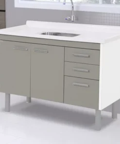 O Gabinete Valenza 1.16 da A.J Rorato na cor Gianduia é uma solução elegante e funcional para organizar e decorar o ambiente. Com suas medidas de Comprimento: 116.2 cm, Altura: 82 cm e Largura: 51 cm, este gabinete oferece uma estrutura reforçada, utilizando madeira de reflorestamento próprio, contribuindo para a sustentabilidade. As frentes de portas e gavetas em MDP – BP amadeirado e texturizado conferem um visual moderno e sofisticado, adicionando um toque de requinte ao ambiente. O acabamento Gianduia proporciona uma cor versátil, fácil de combinar com diversos estilos de decoração. Com um design inteligente, o Gabinete Valenza 1.16 oferece um amplo espaço interno, ideal para armazenar diversos itens, mantendo a organização do ambiente. A presença de uma prateleira interna otimiza ainda mais a disposição dos objetos. A utilização de corrediças telescópicas garante total abertura das gavetas, proporcionando facilidade no acesso aos itens armazenados. O puxador Linear cromado adiciona um toque de elegância, combinando perfeitamente com o estilo do gabinete. Calço e dobradiça de metal asseguram a durabilidade e resistência do móvel, garantindo um investimento de longo prazo. Escolher o Gabinete Valenza é investir em qualidade, funcionalidade e estética para o seu ambiente. [divider] Sobre nós  Bem-vindo ao Atacadão dos Pisos, o destino final para todas as suas necessidades de materiais de construção! Com nossa ampla gama de produtos, ajudamos você a construir a casa dos seus sonhos. Nossa loja tem tudo que você precisa, desde pisos até revestimentos e muito mais. Além disso, com mais de 300 modelos de pisos e revestimentos à sua escolha, você encontra exatamente o que procura para dar o acabamento perfeito à sua casa. Entendemos que o tempo é fundamental quando se trata de projetos de construção. Por isso, oferecemos entrega em até 48 horas dentro do estado do Rio de Janeiro. Dessa forma, você não precisa se preocupar com atrasos ou tempos de espera prolongados. Nós temos você coberto! No Atacadão dos Pisos, também proporcionamos opções de pagamento flexíveis para facilitar sua compra. Você pode pagar em até 10 vezes sem juros, permitindo que você se concentre na construção da sua casa sem se preocupar com o encargo financeiro. Queremos fazer parte da sua felicidade, ajudando na construção da casa dos sonhos. Reconhecemos que uma casa confortável e acolhedora é essencial para o bem-estar geral. Por isso, queremos ajudá-lo a alcançar essa felicidade, fornecendo-lhe os melhores materiais de construção. Convidamo-lo a visitar a nossa loja física, onde o nosso pessoal simpático e experiente terá todo o prazer em ajudá-lo na sua compra. Estamos localizados em Av. Presidente Lincoln, 411 ou 410 | Jardim Meriti – São João de Meriti, RJ, e mal podemos esperar para recebê-lo! Venha e veja você mesmo porque o Atacadão dos Pisos é a melhor escolha para todas as suas necessidades, proporcionando uma casa recheada de felicidade para você e sua família. Veja mais como O Gabinete Valenza 1.16 aqui!