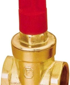 Sobre o produto A base registro gaveta 1/2 da Docol, na elegante cor dourada, destaca-se como uma escolha sofisticada e funcional para banheiros e cozinhas. Com seu design prático, este registro oferece controle eficiente do fluxo de água, permitindo que você ajuste facilmente a intensidade conforme suas necessidades. Fabricado pela renomada marca Tigre, conhecida por sua qualidade e durabilidade, o registro de gaveta é uma opção confiável para garantir o bom funcionamento do sistema hidráulico em sua residência. Seu tamanho 1/2 é versátil e adequado para diversas aplicações, sendo especialmente projetado para oferecer praticidade e eficiência em ambientes como banheiros e cozinhas. Além de sua funcionalidade, o acabamento em cor dourada confere um toque de elegância ao ambiente, transformando o registro em um elemento decorativo que se destaca. Sua instalação é fácil e descomplicada, garantindo que você possa desfrutar rapidamente dos benefícios desta base registro gaveta 1/2, unindo estilo e utilidade em seus espaços. [divider] Sobre nós  Bem-vindo ao Atacadão dos Pisos, o destino final para todas as suas necessidades de materiais de construção! Com nossa ampla gama de produtos, ajudamos você a construir a casa dos seus sonhos. Nossa loja tem tudo que você precisa, desde pisos até revestimentos e muito mais. Além disso, com mais de 300 modelos de pisos e revestimentos à sua escolha, você encontra exatamente o que procura para dar o acabamento perfeito à sua casa. Entendemos que o tempo é fundamental quando se trata de projetos de construção. Por isso, oferecemos entrega em até 48 horas dentro do estado do Rio de Janeiro. Dessa forma, você não precisa se preocupar com atrasos ou tempos de espera prolongados. Nós temos você coberto! No Atacadão dos Pisos, também proporcionamos opções de pagamento flexíveis para facilitar sua compra. Você pode pagar em até 10 vezes sem juros, permitindo que você se concentre na construção da sua casa sem se preocupar com o encargo financeiro. Queremos fazer parte da sua felicidade, ajudando na construção da casa dos sonhos. Reconhecemos que uma casa confortável e acolhedora é essencial para o bem-estar geral. Por isso, queremos ajudá-lo a alcançar essa felicidade, fornecendo-lhe os melhores materiais de construção. Convidamo-lo a visitar a nossa loja física, onde o nosso pessoal simpático e experiente terá todo o prazer em ajudá-lo na sua compra. Estamos localizados em Av. Presidente Lincoln, 411 ou 410 | Jardim Meriti – São João de Meriti, RJ, e mal podemos esperar para recebê-lo! Venha e veja você mesmo porque o Atacadão dos Pisos é a melhor escolha para todas as suas necessidades, proporcionando uma casa recheada de felicidade para você e sua família. Veja mais como O Registro De Gaveta 1/2 clicando aqui!