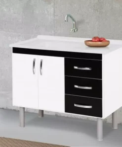 Sobre o produto O gabinete Tóquio 116.2 da A.J.Rorato é uma escolha elegante e prática para sua cozinha, disponível em duas opções de cores modernas: preto com branco e branco com branco. Com uma estrutura reforçada feita de madeira de reflorestamento próprio, esse gabinete oferece durabilidade e sustentabilidade. As frentes das portas e gavetas são fabricadas em MDP, garantindo qualidade e resistência. Com suas medidas de 116.2 metros de comprimento, 60 centímetros de altura e 49,5 centímetros de largura, o Tóquio 116.2 proporciona um amplo espaço interno para organizar seus utensílios de cozinha de maneira eficiente. As corrediças metálicas asseguram um deslizamento suave ao abrir e fechar portas e gavetas, enquanto os puxadores no estilo alça conferem um toque contemporâneo ao design. As dobradiças e calços de metal reforçam a estabilidade e a resistência do gabinete. Uma vantagem adicional é que o Tóquio 116.2 é enviado pré-montado, facilitando o processo de instalação. Escolha entre as opções de cores para combinar com a estética da sua cozinha. Com o Tóquio 116.2, você obtém não apenas um móvel funcional, mas também um elemento de design elegante para aprimorar o visual do seu espaço culinário. [divider] Sobre nós  Bem-vindo ao Atacadão dos Pisos, o destino final para todas as suas necessidades de materiais de construção! Com nossa ampla gama de produtos, ajudamos você a construir a casa dos seus sonhos. Nossa loja tem tudo que você precisa, desde pisos até revestimentos e muito mais. Além disso, com mais de 300 modelos de pisos e revestimentos à sua escolha, você encontra exatamente o que procura para dar o acabamento perfeito à sua casa. Entendemos que o tempo é fundamental quando se trata de projetos de construção. Por isso, oferecemos entrega em até 48 horas dentro do estado do Rio de Janeiro. Dessa forma, você não precisa se preocupar com atrasos ou tempos de espera prolongados. Nós temos você coberto! No Atacadão dos Pisos, também proporcionamos opções de pagamento flexíveis para facilitar sua compra. Você pode pagar em até 10 vezes sem juros, permitindo que você se concentre na construção da sua casa sem se preocupar com o encargo financeiro. Queremos fazer parte da sua felicidade, ajudando na construção da casa dos sonhos. Reconhecemos que uma casa confortável e acolhedora é essencial para o bem-estar geral. Por isso, queremos ajudá-lo a alcançar essa felicidade, fornecendo-lhe os melhores materiais de construção. Convidamo-lo a visitar a nossa loja física, onde o nosso pessoal simpático e experiente terá todo o prazer em ajudá-lo na sua compra. Estamos localizados em Av. Presidente Lincoln, 411 ou 410 | Jardim Meriti - São João de Meriti, RJ, e mal podemos esperar para recebê-lo! Venha e veja você mesmo porque o Atacadão dos Pisos é a melhor escolha para todas as suas necessidades, proporcionando uma casa recheada de felicidade para você e sua família. Veja mais como O Gabinete Tóquio 116.2 clicando aqui!