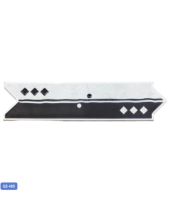 Sobre o produto  A faixa decorativa GS 405 da Giseli é uma escolha excepcional para quem busca uma decoração elegante e contemporânea. Com sua estampa de losangos preto e branco, essa faixa adiciona um toque de sofisticação a qualquer ambiente. Sua variação de 1 face na superfície e acabamento brilhante conferem versatilidade e luminosidade ao produto. Ao incorporar essa faixa decorativa em sua cozinha, você transforma o espaço em um ambiente único, marcado por detalhes charmosos e modernos. As dimensões de 8 por 30 centímetros proporcionam flexibilidade na aplicação, permitindo que você crie composições personalizadas de acordo com o estilo do seu lar. Ideal para áreas internas, a faixa decorativa GS 405 destaca-se não apenas pela estética, mas também pela durabilidade e facilidade de manutenção. Seu design atemporal harmoniza-se perfeitamente com diversos estilos de decoração, tornando-a uma escolha versátil para quem busca um toque de personalidade. Ao escolher a Giseli, você está investindo não apenas em um produto, mas em uma experiência única de decoração. A marca é reconhecida por oferecer itens de alta qualidade, pensados para agregar beleza e charme aos mais diversos ambientes. Convidamos você a transformar sua cozinha em um espaço encantador com a faixa decorativa GS 405. Permita que cada detalhe contribua para a construção de um ambiente acolhedor, estilizado e cheio de personalidade. Adquira já a sua faixa decorativa e experimente o poder de transformação que a Giseli proporciona aos lares que buscam beleza e elegância. [divider] Sobre nós  Bem-vindo ao Atacadão dos Pisos, o destino final para todas as suas necessidades de materiais de construção! Com nossa ampla gama de produtos, ajudamos você a construir a casa dos seus sonhos. Nossa loja tem tudo que você precisa, desde pisos até revestimentos e muito mais. Além disso, com mais de 300 modelos de pisos e revestimentos à sua escolha, você encontra exatamente o que procura para dar o acabamento perfeito à sua casa. Entendemos que o tempo é fundamental quando se trata de projetos de construção. Por isso, oferecemos entrega em até 48 horas dentro do estado do Rio de Janeiro. Dessa forma, você não precisa se preocupar com atrasos ou tempos de espera prolongados. Nós temos você coberto! No Atacadão dos Pisos, também proporcionamos opções de pagamento flexíveis para facilitar sua compra. Você pode pagar em até 10 vezes sem juros, permitindo que você se concentre na construção da sua casa sem se preocupar com o encargo financeiro. Queremos fazer parte da sua felicidade, ajudando na construção da casa dos sonhos. Reconhecemos que uma casa confortável e acolhedora é essencial para o bem-estar geral. Por isso, queremos ajudá-lo a alcançar essa felicidade, fornecendo-lhe os melhores materiais de construção. Convidamo-lo a visitar a nossa loja física, onde o nosso pessoal simpático e experiente terá todo o prazer em ajudá-lo na sua compra. Estamos localizados em Av. Presidente Lincoln, 411 ou 410 | Jardim Meriti - São João de Meriti, RJ, e mal podemos esperar para recebê-lo! Venha e veja você mesmo porque o Atacadão dos Pisos é a melhor escolha para todas as suas necessidades, proporcionando uma casa recheada de felicidade para você e sua família. Veja mais como o Faixa Decorativa GS 405 clicando aqui!